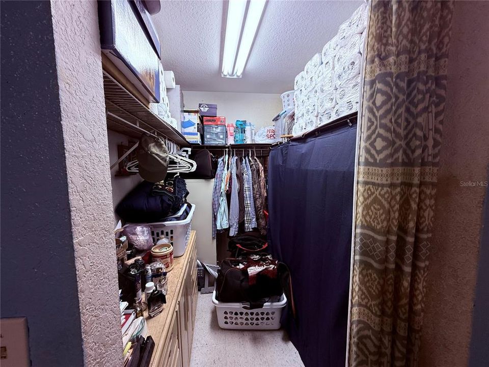 For Sale: $450,000 (3 beds, 2 baths, 1200 Square Feet)