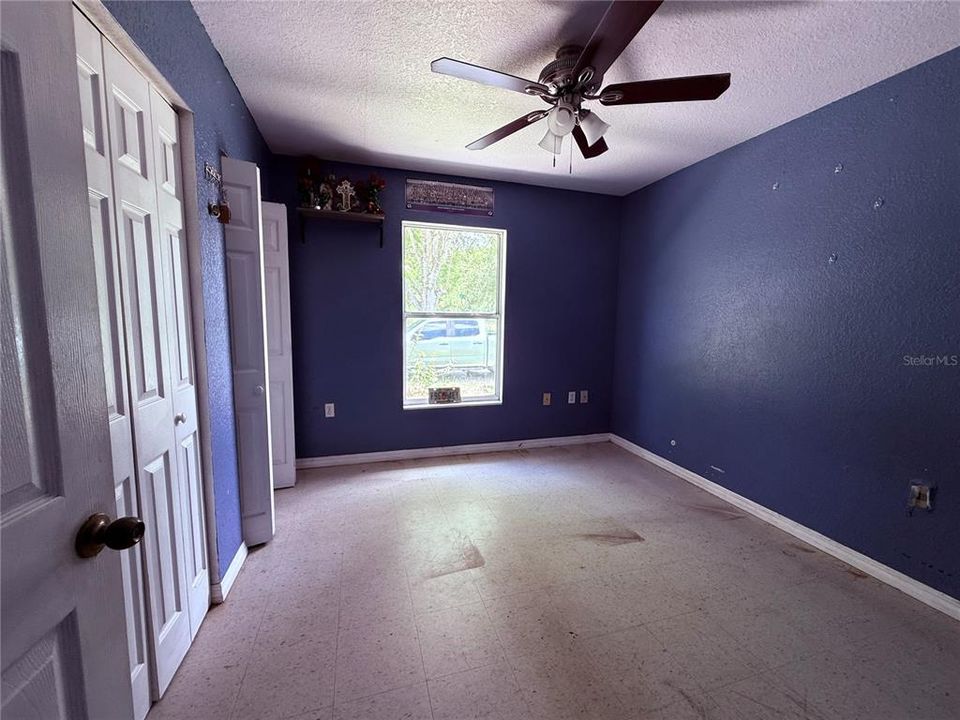 For Sale: $450,000 (3 beds, 2 baths, 1200 Square Feet)
