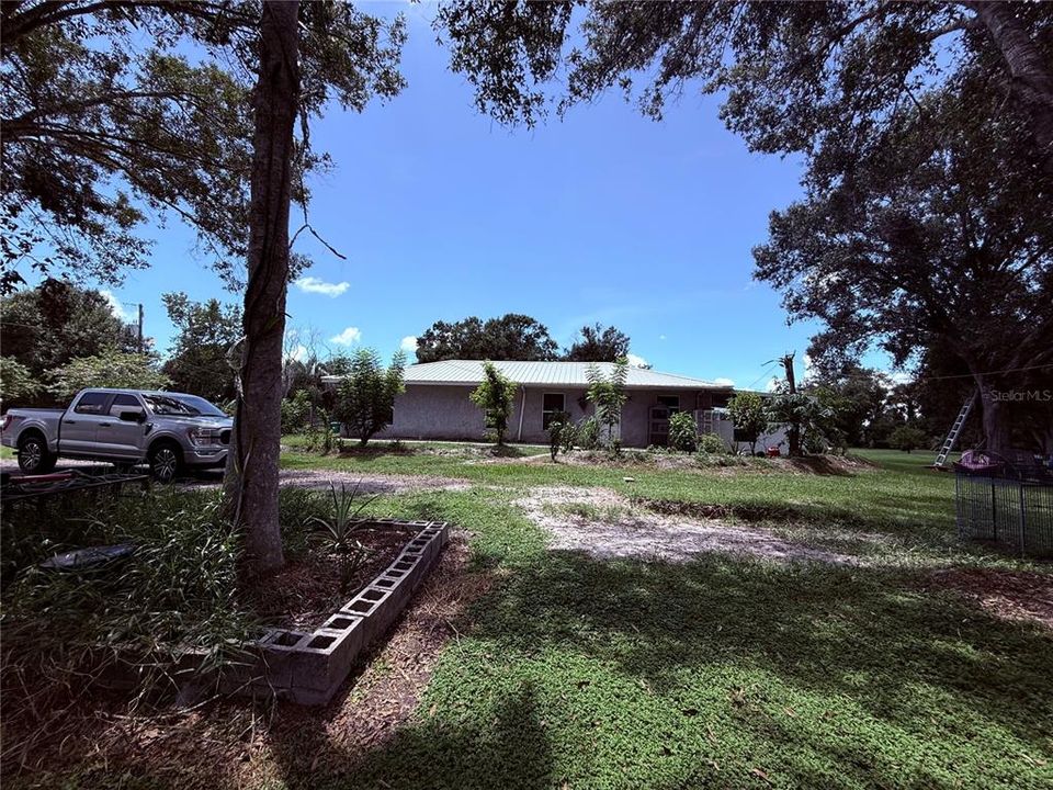 For Sale: $450,000 (3 beds, 2 baths, 1200 Square Feet)