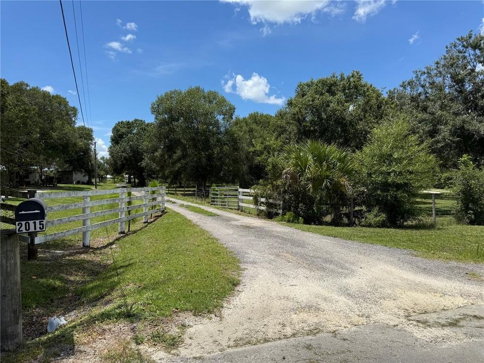 For Sale: $450,000 (3 beds, 2 baths, 1200 Square Feet)
