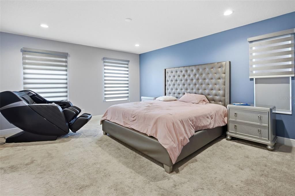 En Venta: $650,000 (6 camas, 4 baños, 3880 Pies cuadrados)
