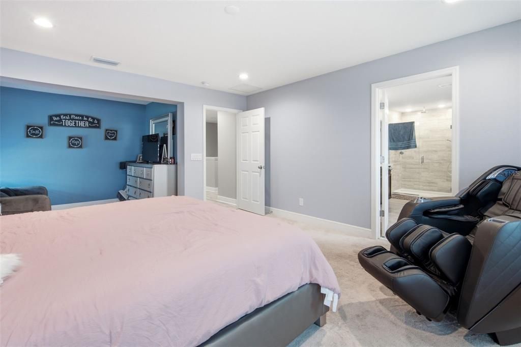En Venta: $650,000 (6 camas, 4 baños, 3880 Pies cuadrados)