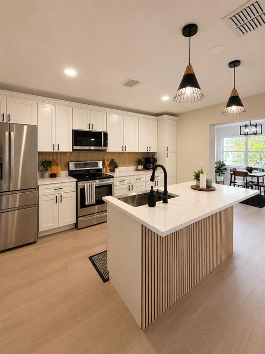 En Venta: $329,900 (4 camas, 2 baños, 1600 Pies cuadrados)