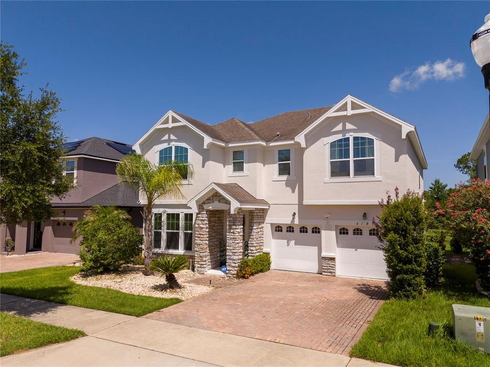 For Sale: $775,000 (4 beds, 2 baths, 3014 Square Feet)
