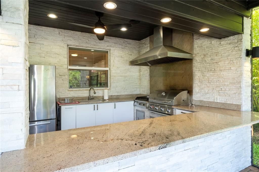 For Sale: $775,000 (4 beds, 2 baths, 3014 Square Feet)