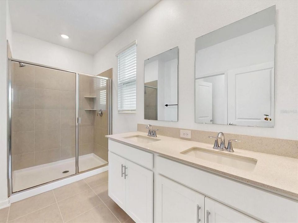 For Rent: $2,400 (4 beds, 3 baths, 2044 Square Feet)