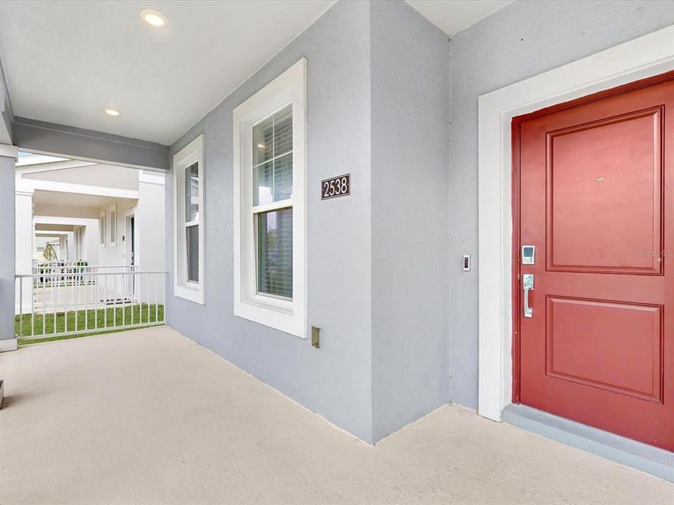 For Rent: $2,400 (4 beds, 3 baths, 2044 Square Feet)