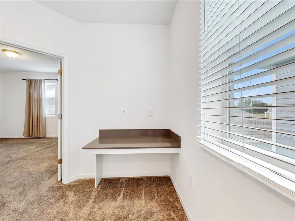For Rent: $2,400 (4 beds, 3 baths, 2044 Square Feet)