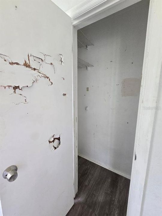 Под контрактом: $229,900 (2 спален, 1 ванн, 845 Квадратных фут)
