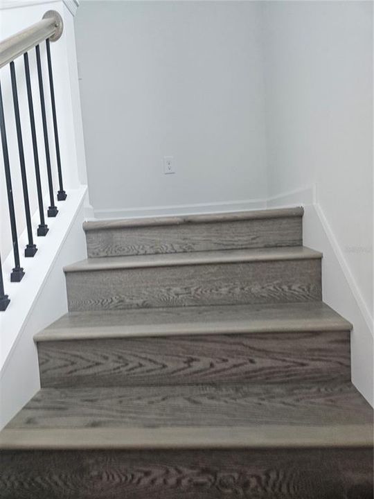For Rent: $2,599 (3 beds, 2 baths, 1837 Square Feet)