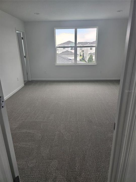 For Rent: $2,599 (3 beds, 2 baths, 1837 Square Feet)