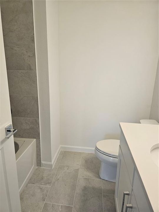 For Rent: $2,599 (3 beds, 2 baths, 1837 Square Feet)