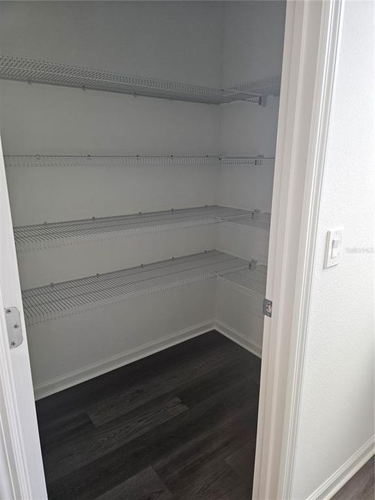 For Rent: $2,599 (3 beds, 2 baths, 1837 Square Feet)