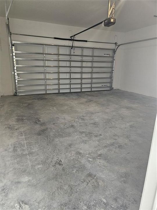 For Rent: $2,599 (3 beds, 2 baths, 1837 Square Feet)