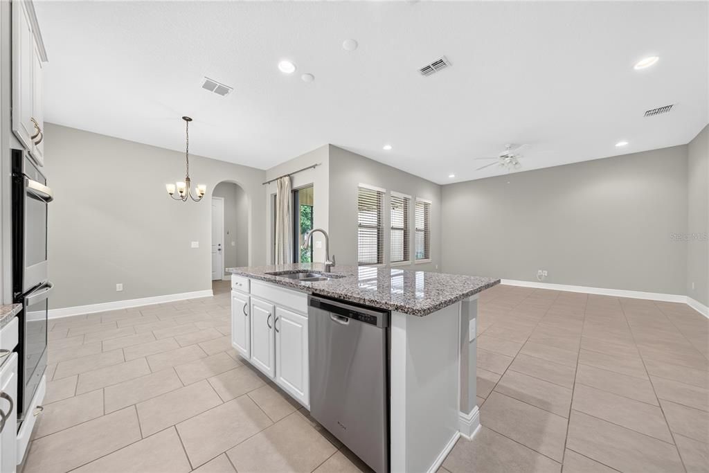 Active With Contract: $482,000 (3 beds, 2 baths, 1692 Square Feet)