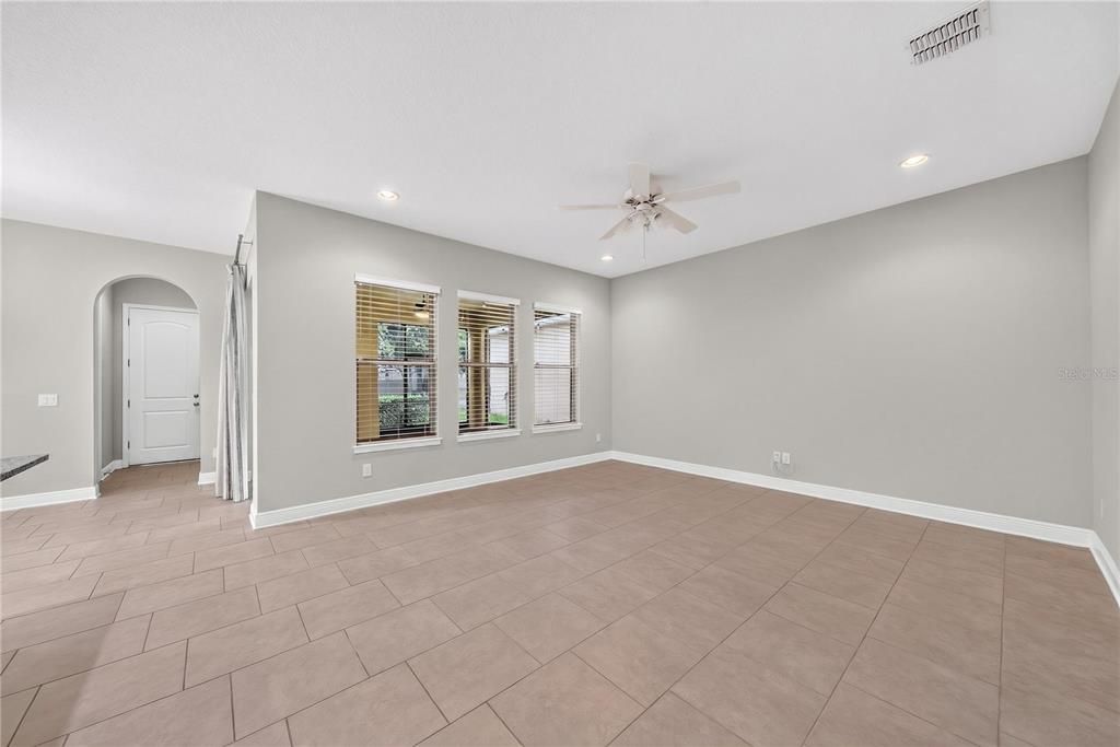 Active With Contract: $482,000 (3 beds, 2 baths, 1692 Square Feet)