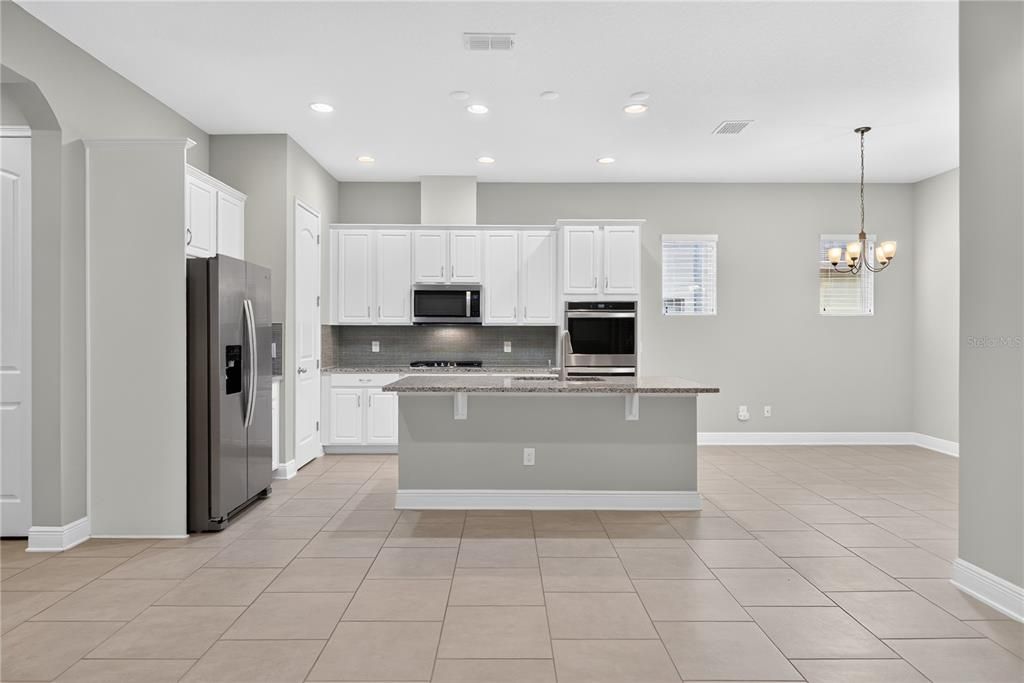 Active With Contract: $482,000 (3 beds, 2 baths, 1692 Square Feet)