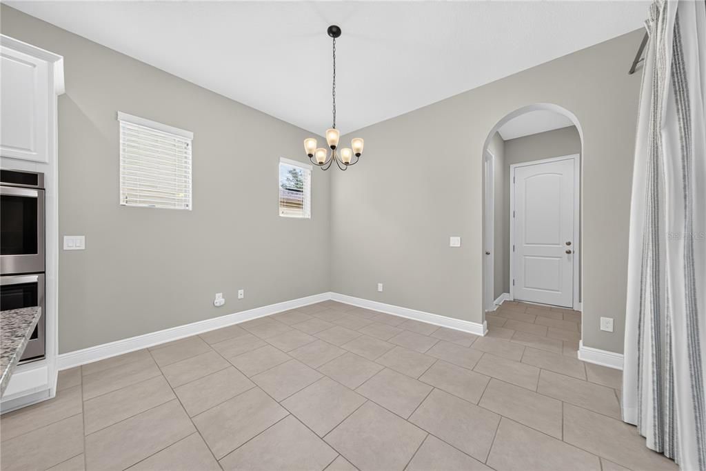 Active With Contract: $482,000 (3 beds, 2 baths, 1692 Square Feet)