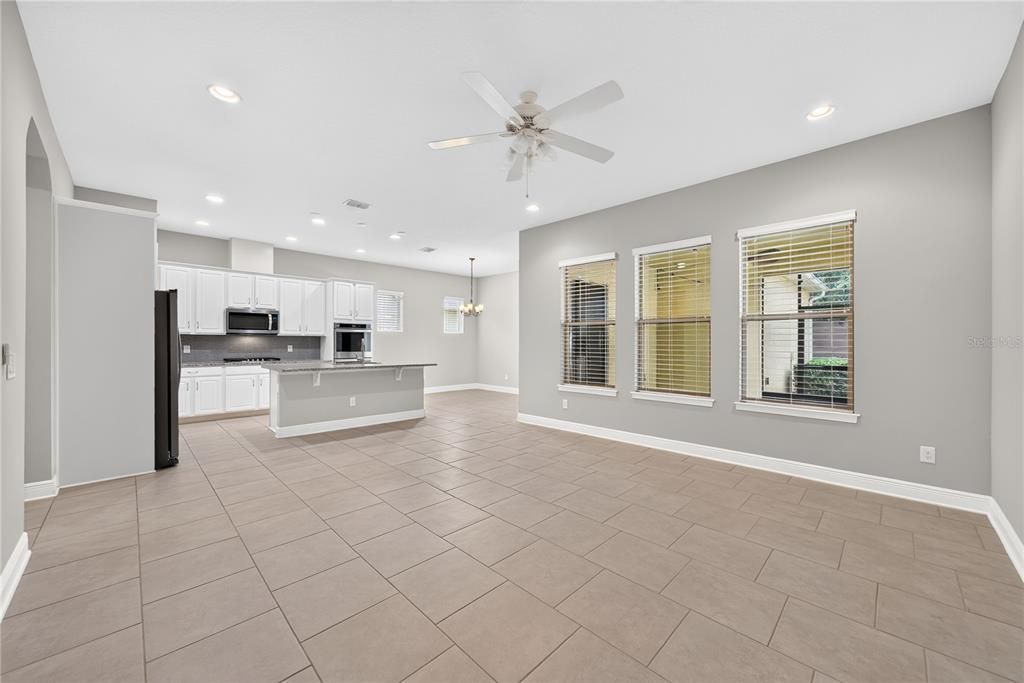 Active With Contract: $482,000 (3 beds, 2 baths, 1692 Square Feet)