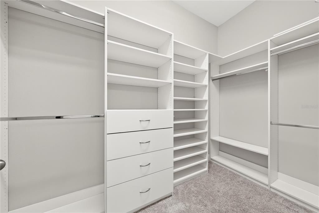 Active With Contract: $482,000 (3 beds, 2 baths, 1692 Square Feet)