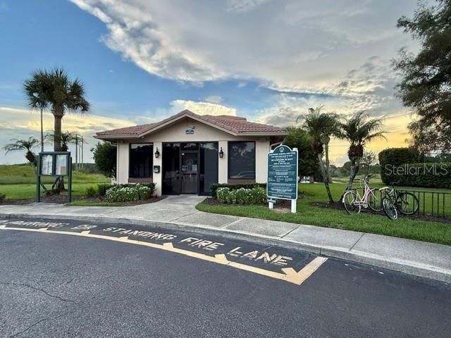 For Sale: $490,000 (4 beds, 2 baths, 2071 Square Feet)