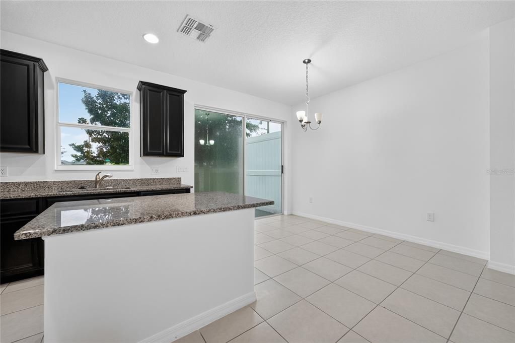 For Rent: $2,500 (3 beds, 2 baths, 1438 Square Feet)