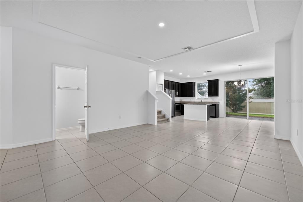 For Rent: $2,500 (3 beds, 2 baths, 1438 Square Feet)