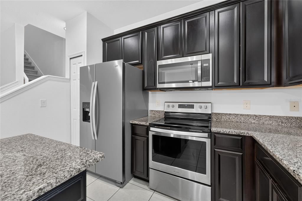 For Rent: $2,500 (3 beds, 2 baths, 1438 Square Feet)