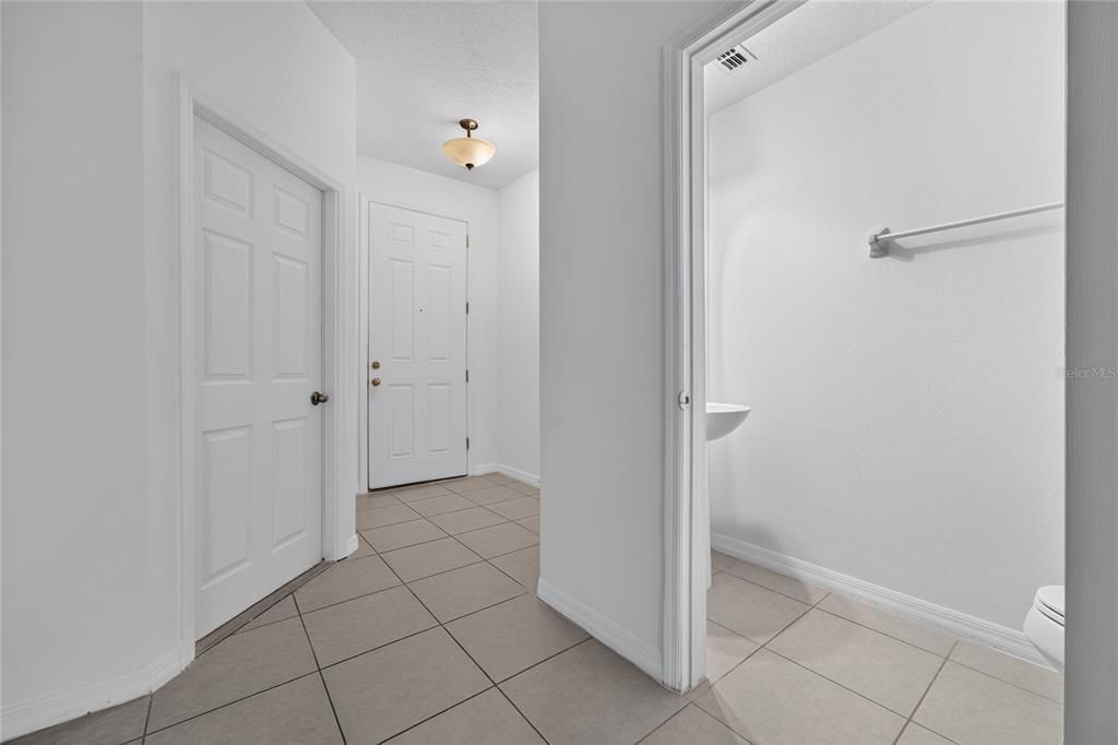 For Rent: $2,500 (3 beds, 2 baths, 1438 Square Feet)