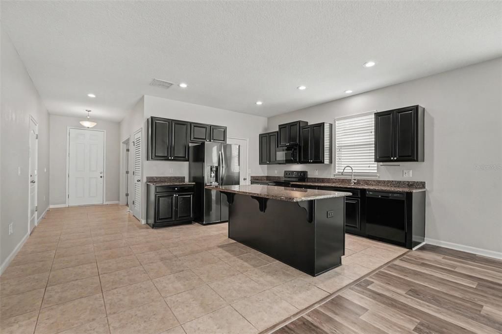 For Sale: $324,900 (3 beds, 2 baths, 2017 Square Feet)