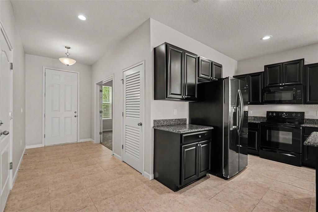 For Sale: $324,900 (3 beds, 2 baths, 2017 Square Feet)
