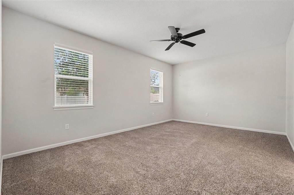 For Sale: $324,900 (3 beds, 2 baths, 2017 Square Feet)