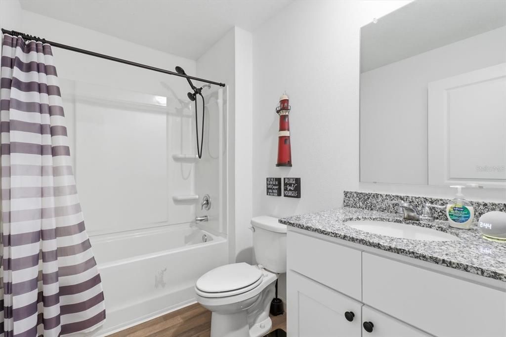 For Sale: $349,900 (4 beds, 2 baths, 1666 Square Feet)