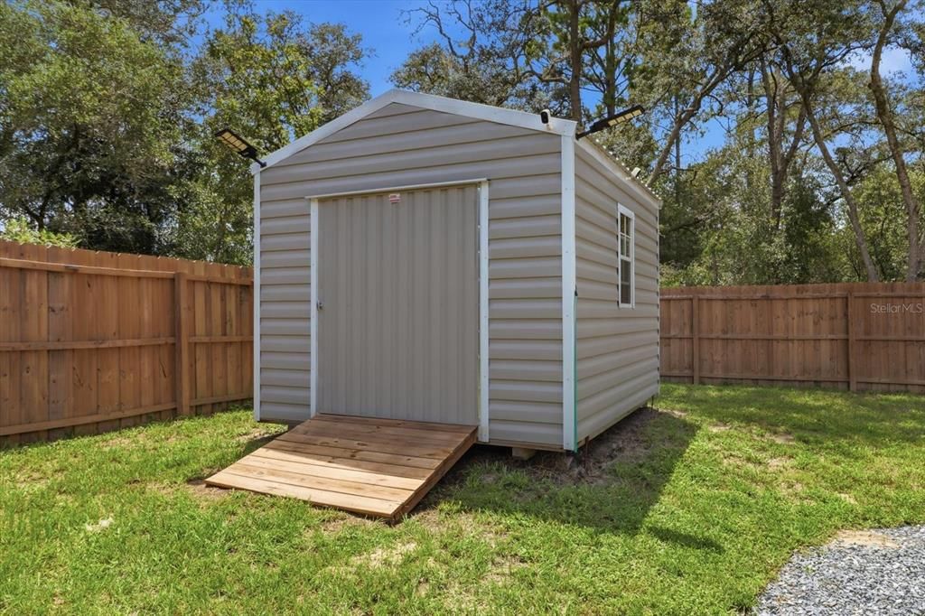 For Sale: $349,900 (4 beds, 2 baths, 1666 Square Feet)