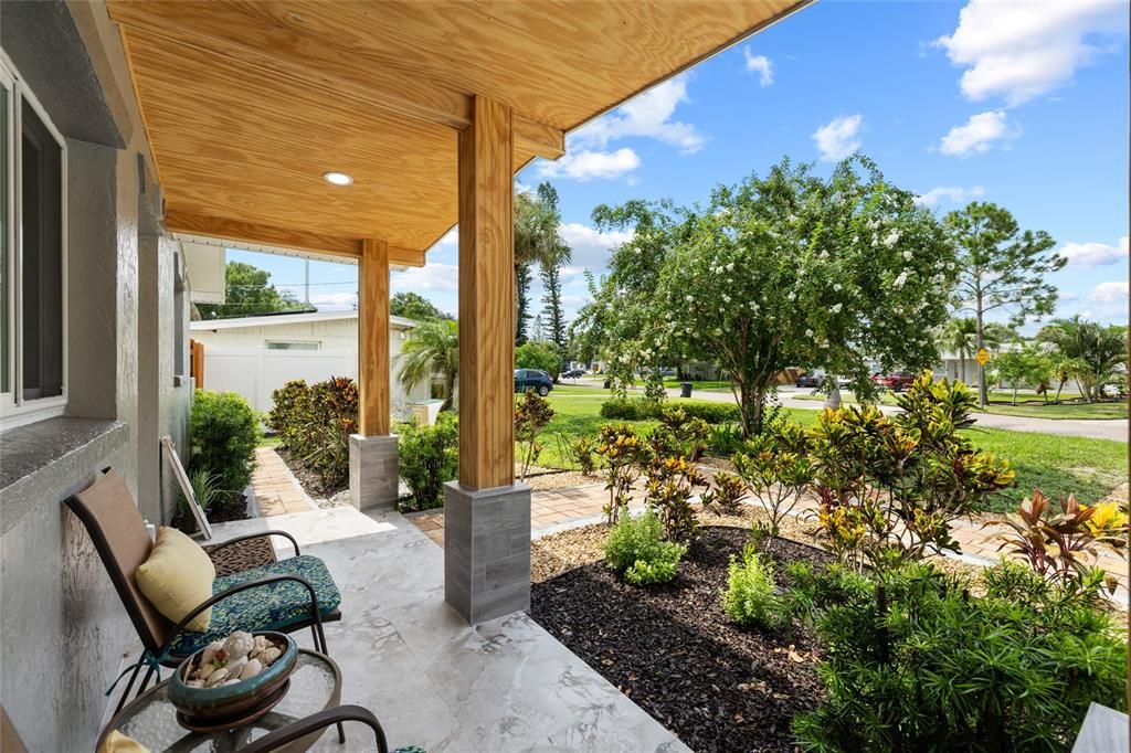 En Venta: $599,000 (4 camas, 2 baños, 1900 Pies cuadrados)