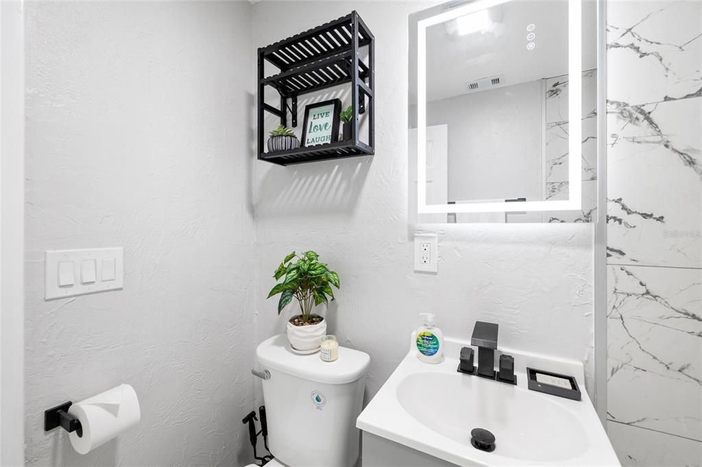 En Venta: $599,000 (4 camas, 2 baños, 1900 Pies cuadrados)