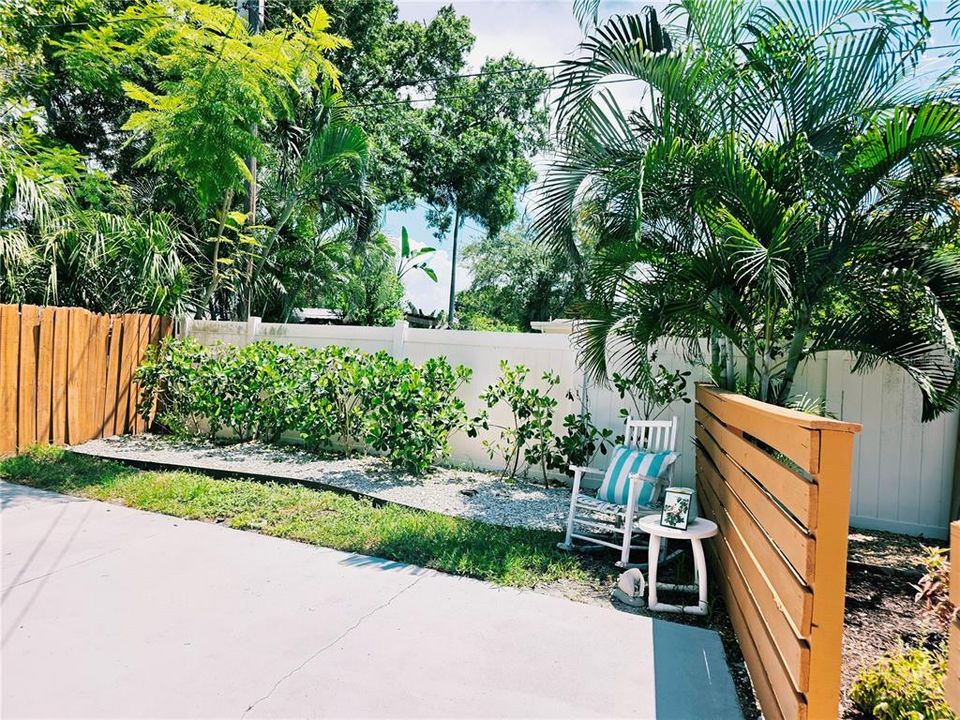 En Venta: $599,000 (4 camas, 2 baños, 1900 Pies cuadrados)