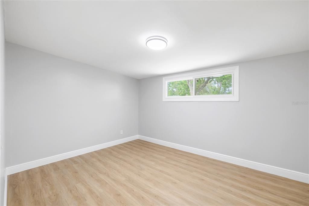 En Venta: $599,000 (4 camas, 2 baños, 1900 Pies cuadrados)