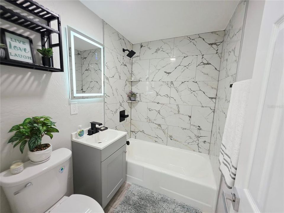 En Venta: $599,000 (4 camas, 2 baños, 1900 Pies cuadrados)