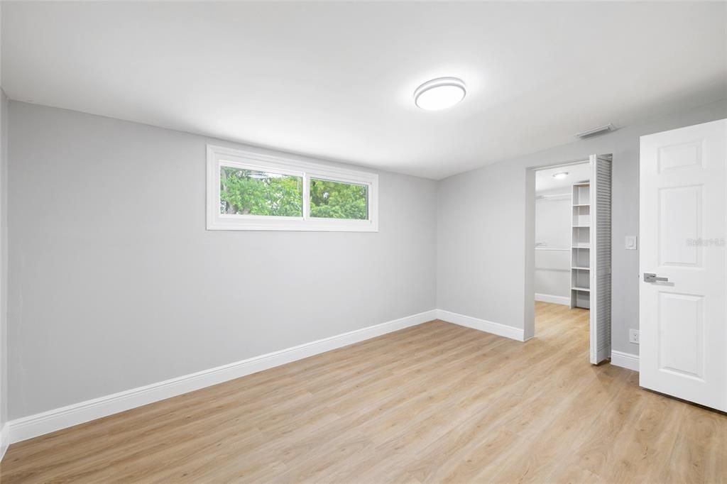 En Venta: $599,000 (4 camas, 2 baños, 1900 Pies cuadrados)