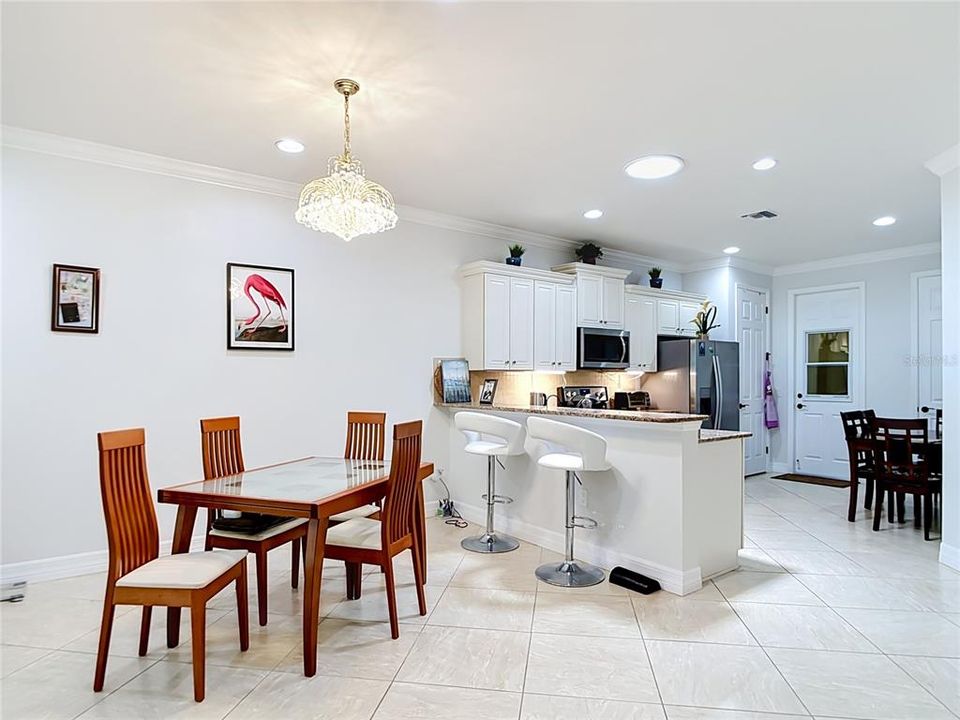 For Sale: $285,000 (2 beds, 2 baths, 1454 Square Feet)