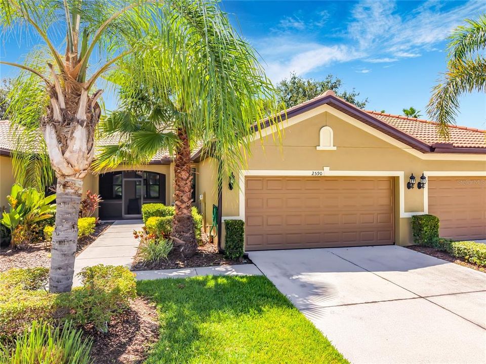 For Sale: $285,000 (2 beds, 2 baths, 1454 Square Feet)