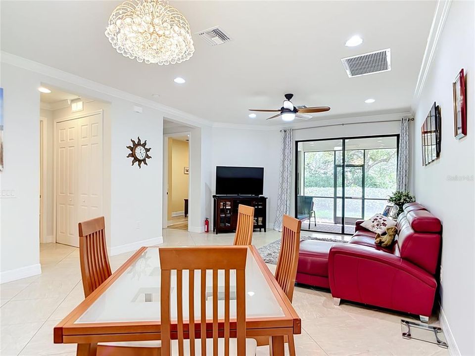 For Sale: $285,000 (2 beds, 2 baths, 1454 Square Feet)