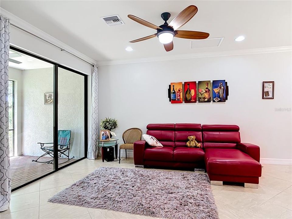 For Sale: $285,000 (2 beds, 2 baths, 1454 Square Feet)