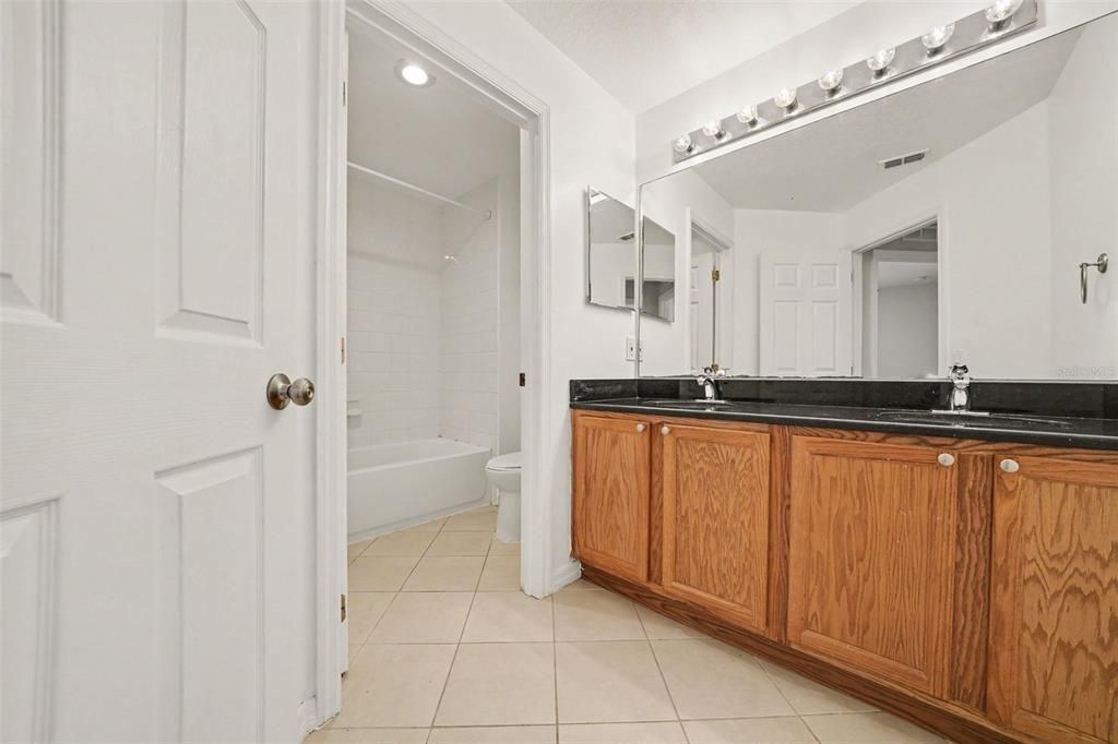 En Venta: $339,900 (4 camas, 2 baños, 2122 Pies cuadrados)