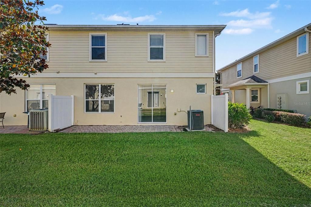 En Venta: $339,900 (4 camas, 2 baños, 2122 Pies cuadrados)