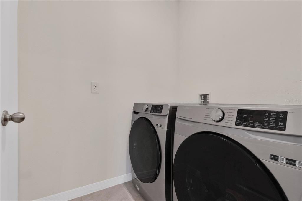 En Venta: $399,000 (4 camas, 2 baños, 1846 Pies cuadrados)
