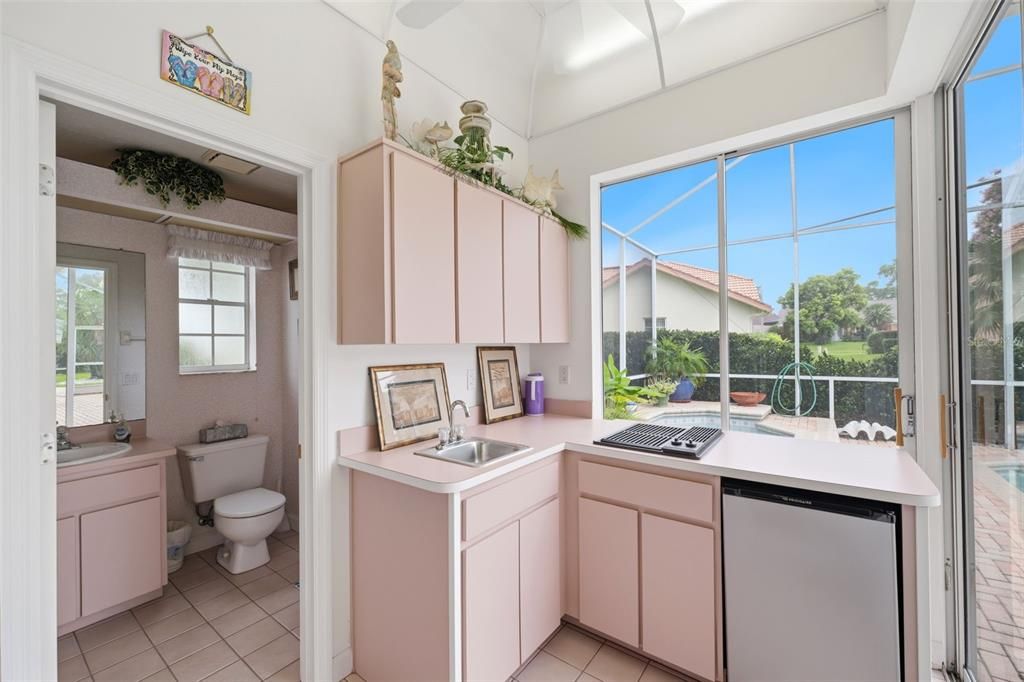 Active With Contract: $439,900 (3 beds, 3 baths, 2187 Square Feet)