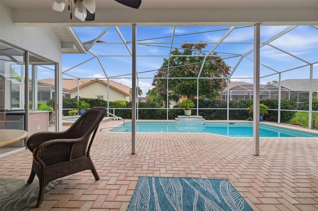 Active With Contract: $439,900 (3 beds, 3 baths, 2187 Square Feet)