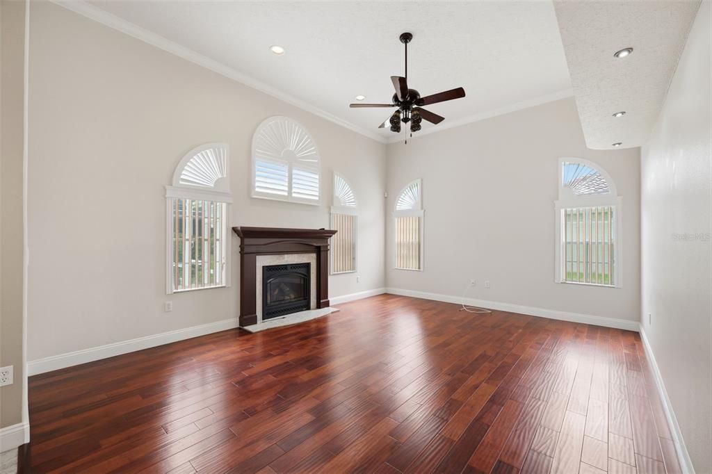 Active With Contract: $439,900 (3 beds, 3 baths, 2187 Square Feet)